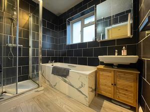 Photo 7- click for photo gallery